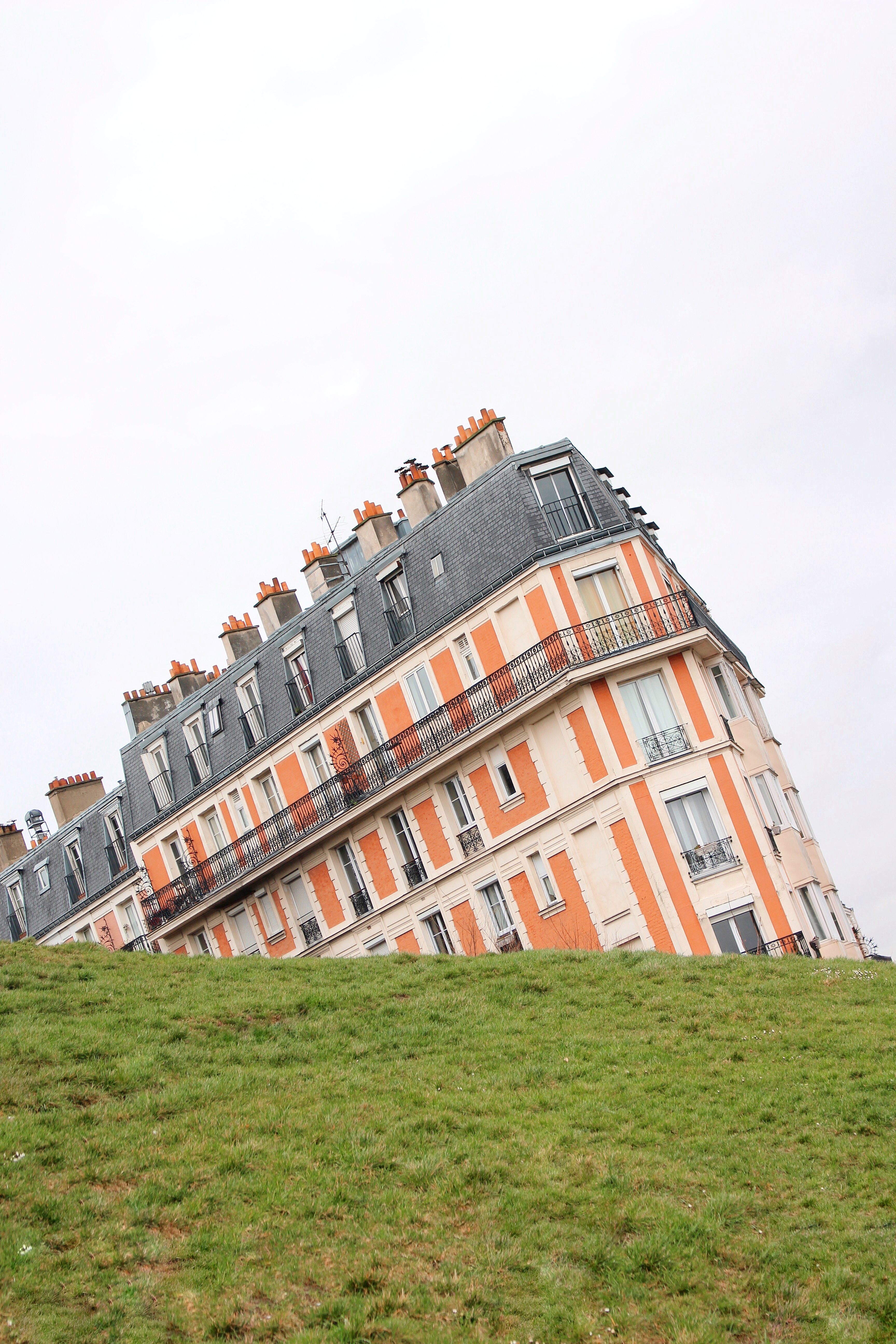 La "casa storta" sulla collina - Montmartre